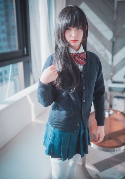 内裤弄成一条线勒一个晚上_4K神马在线观看